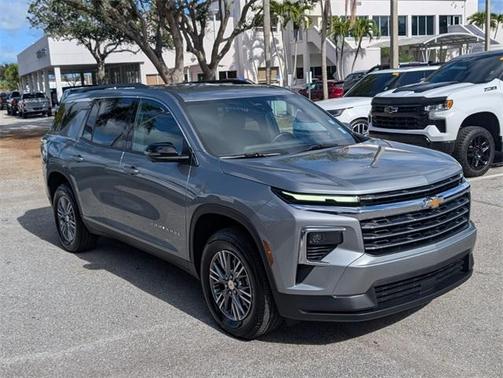 2025 Chevrolet Traverse LT