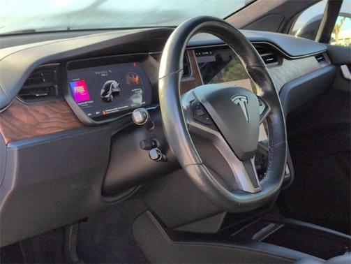 2018 Tesla Model X 