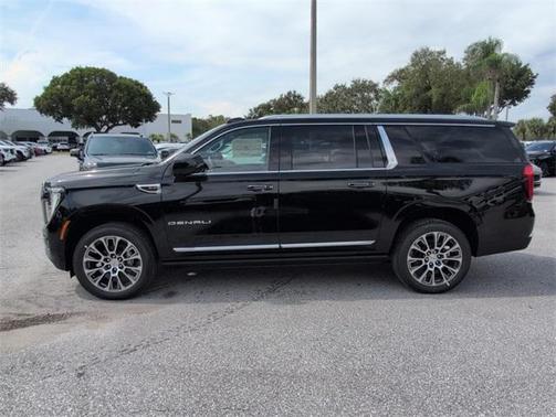 2025 GMC Yukon XL Denali