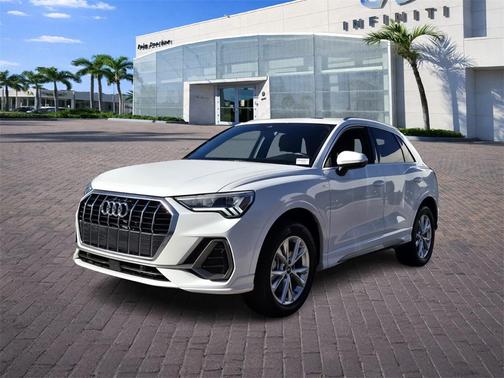 2025 Audi Q3 45 S line Premium