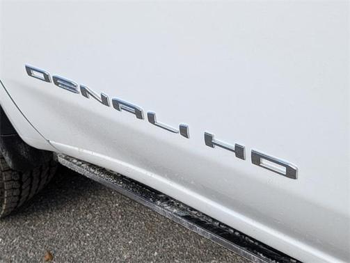 2025 GMC Sierra 2500 Denali