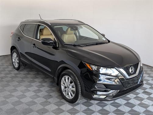 2022 Nissan Rogue Sport SV