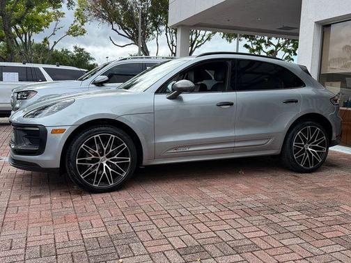 2023 Porsche Macan T