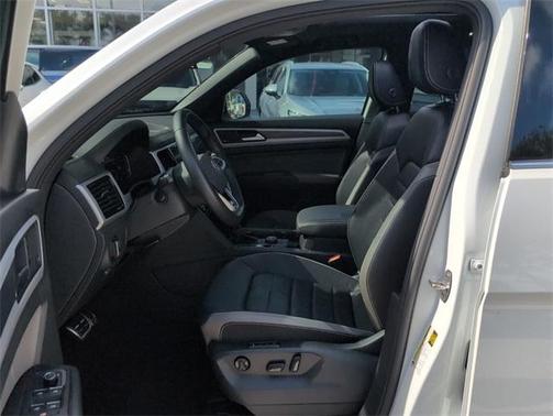 2023 Volkswagen Atlas Cross Sport 3.6L V6 SEL Premium R-Line
