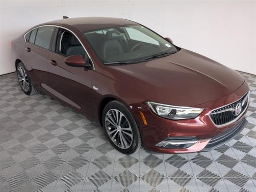 2019 Buick Regal Sportback Essence