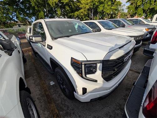 2025 GMC Sierra 1500 Elevation