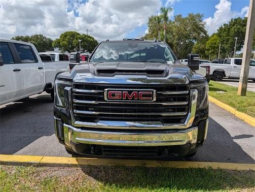2025 GMC Sierra 2500 SLE