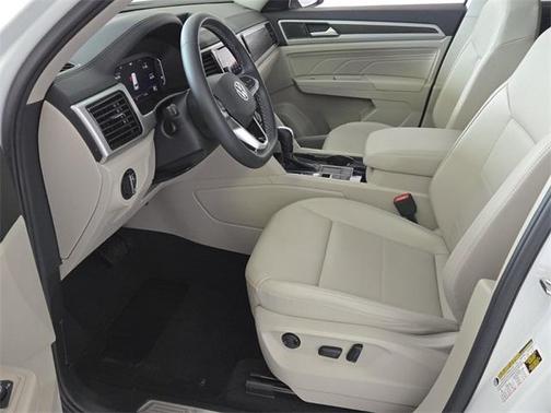 2022 Volkswagen Atlas 3.6L SE w/Technology