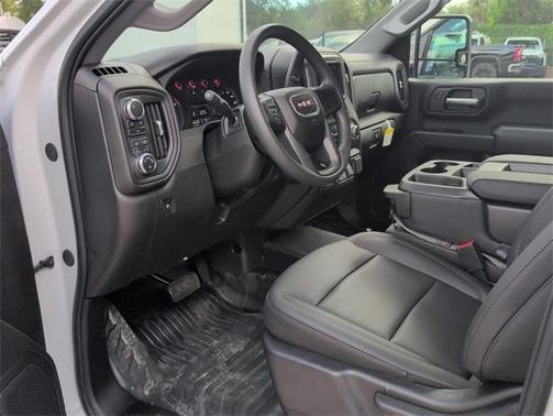2025 GMC Sierra 2500 Pro