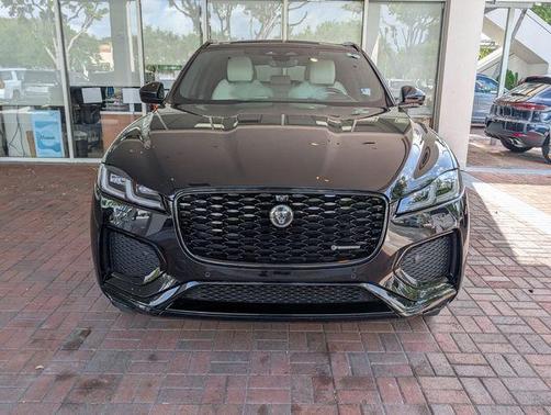 2025 Jaguar F-PACE P250 R-Dynamic S