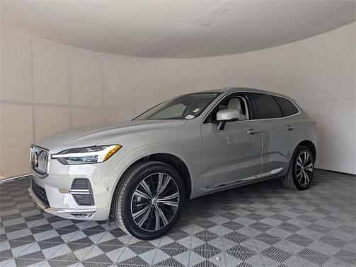 2023 Volvo XC60 B5 Plus Bright Theme
