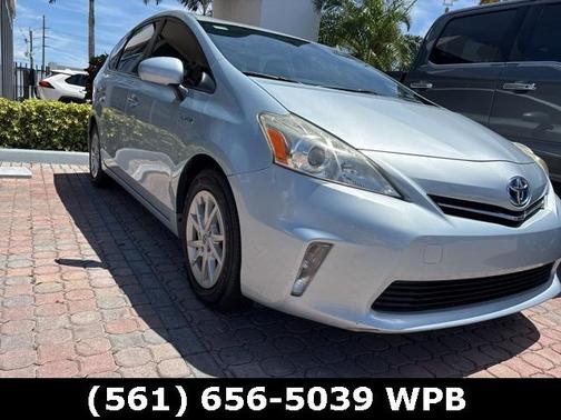 2013 Toyota Prius v Five