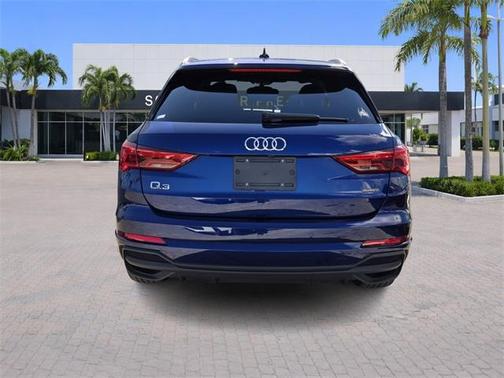 2024 Audi Q3 45 S line Premium