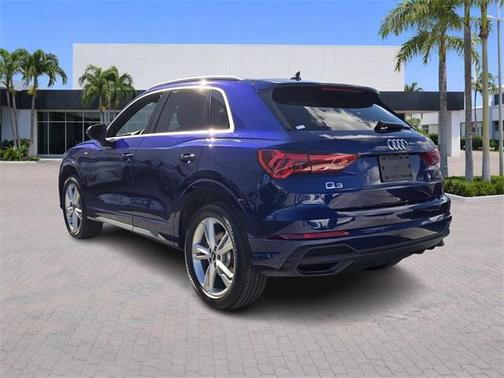 2024 Audi Q3 45 S line Premium
