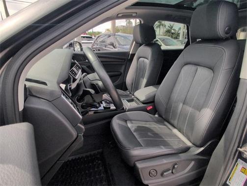 2022 Audi Q5 45 S line quattro Premium
