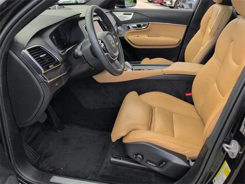 2024 Volvo XC90 B6 Ultimate Bright Theme 7-Seater