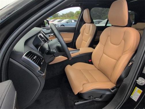 2024 Volvo XC90 B6 Ultimate Bright Theme 7-Seater