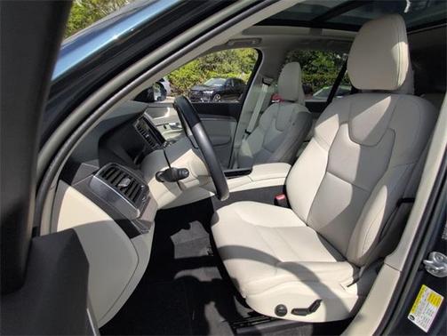 2023 Volvo XC90 B6 Core