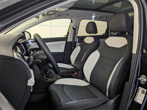 2025 Volkswagen Taos 1.5T SEL