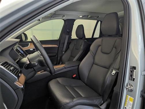 2024 Volvo XC90 B6 Plus Bright Theme 7-Seater