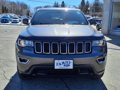 2020 Jeep Grand Cherokee LAREDO