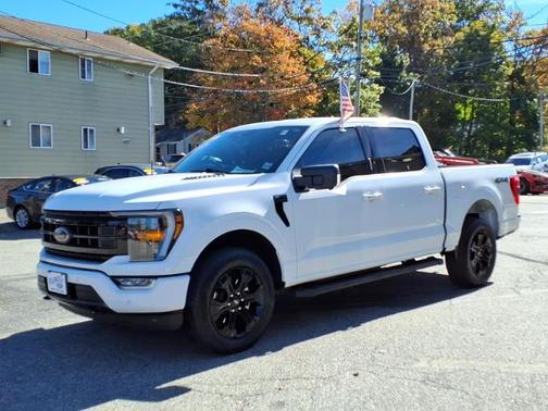 OXFORD WHITE 2023 Ford F-150 XLT
