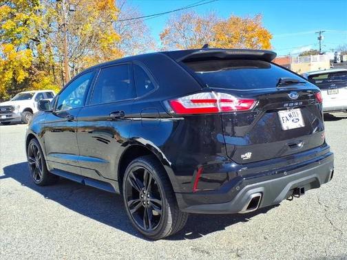 2022 Ford Edge ST