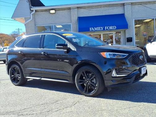 2022 Ford Edge ST