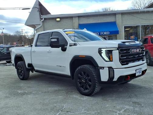 2024 GMC Sierra 1500 AT4