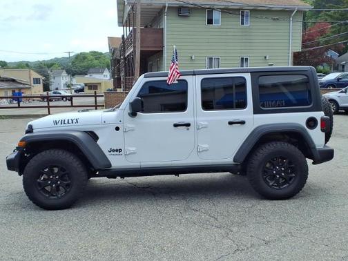 Bright White Clearcoat 2020 Jeep Wrangler Unlimited SPORT