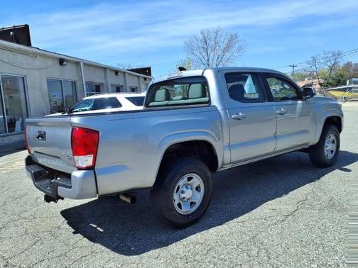 2017 Toyota Tacoma SR