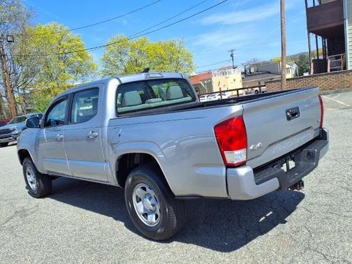 2017 Toyota Tacoma SR