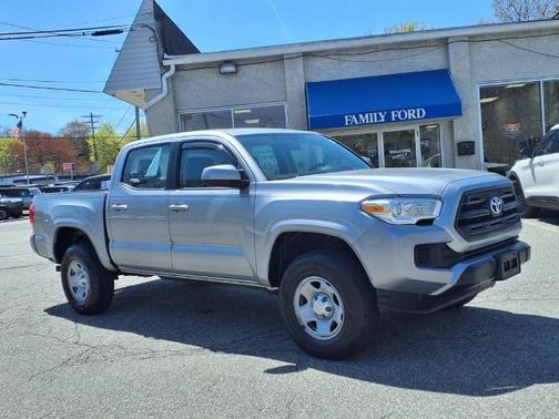 2017 Toyota Tacoma SR
