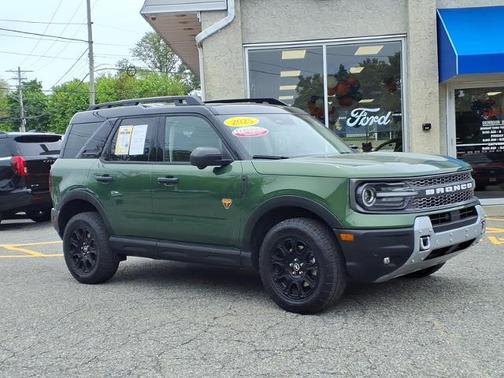 ERUPTION GREEN METALLIC 2025 Ford Bronco Sport BADLANDS