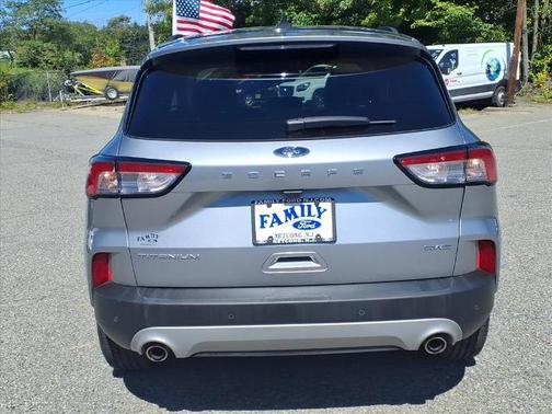 2022 Ford Escape TITANIUM