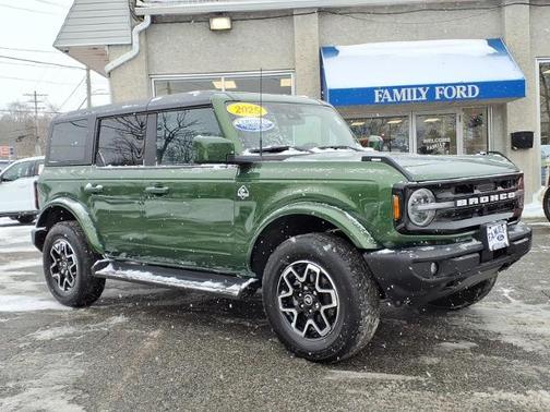 2025 Ford Bronco OUTER BANKS
