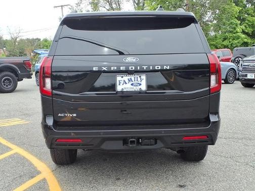AGATE BLACK METALLIC 2025 Ford Expedition ACTIVE
