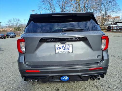 2022 Ford Explorer ST