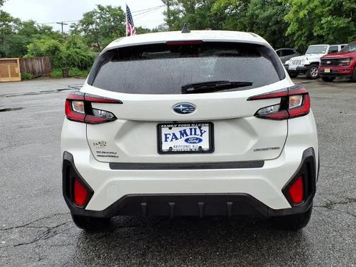 Crystal White Pearl 2024 Subaru Crosstrek BASE