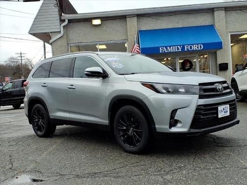 2019 Toyota Highlander SE