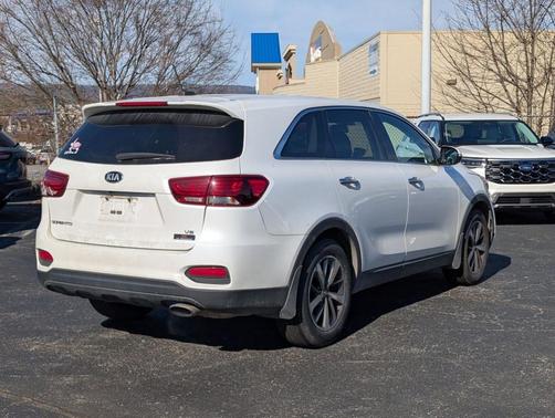 2020 Kia Sorento LX