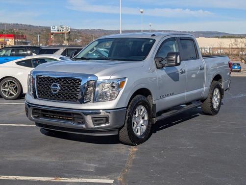 2018 Nissan Titan SV