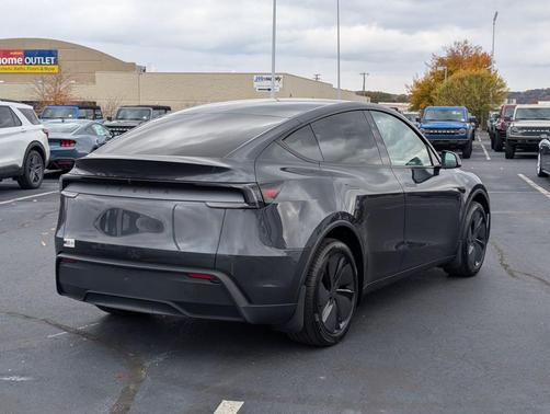 2026 Tesla Model Y Long Range