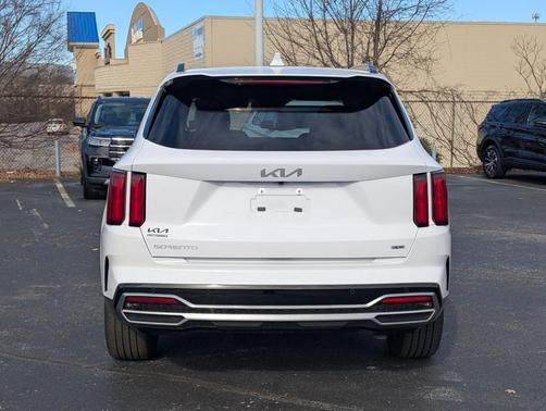 2023 Kia Sorento SX