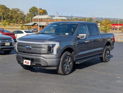 2022 Ford F-150 Lightning LARIAT