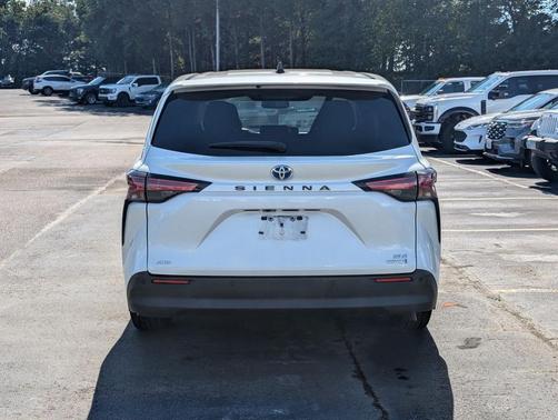 2021 Toyota Sienna XLE