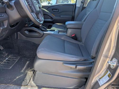 2022 Nissan Frontier S