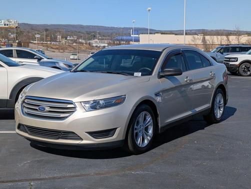 2017 Ford Taurus SE
