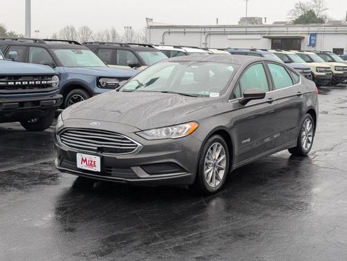 2017 Ford Fusion Hybrid SE
