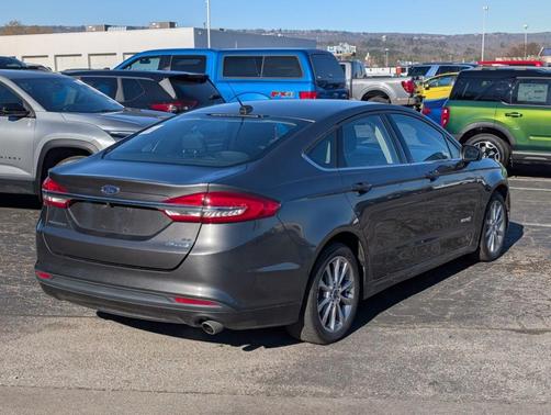 2017 Ford Fusion Hybrid SE
